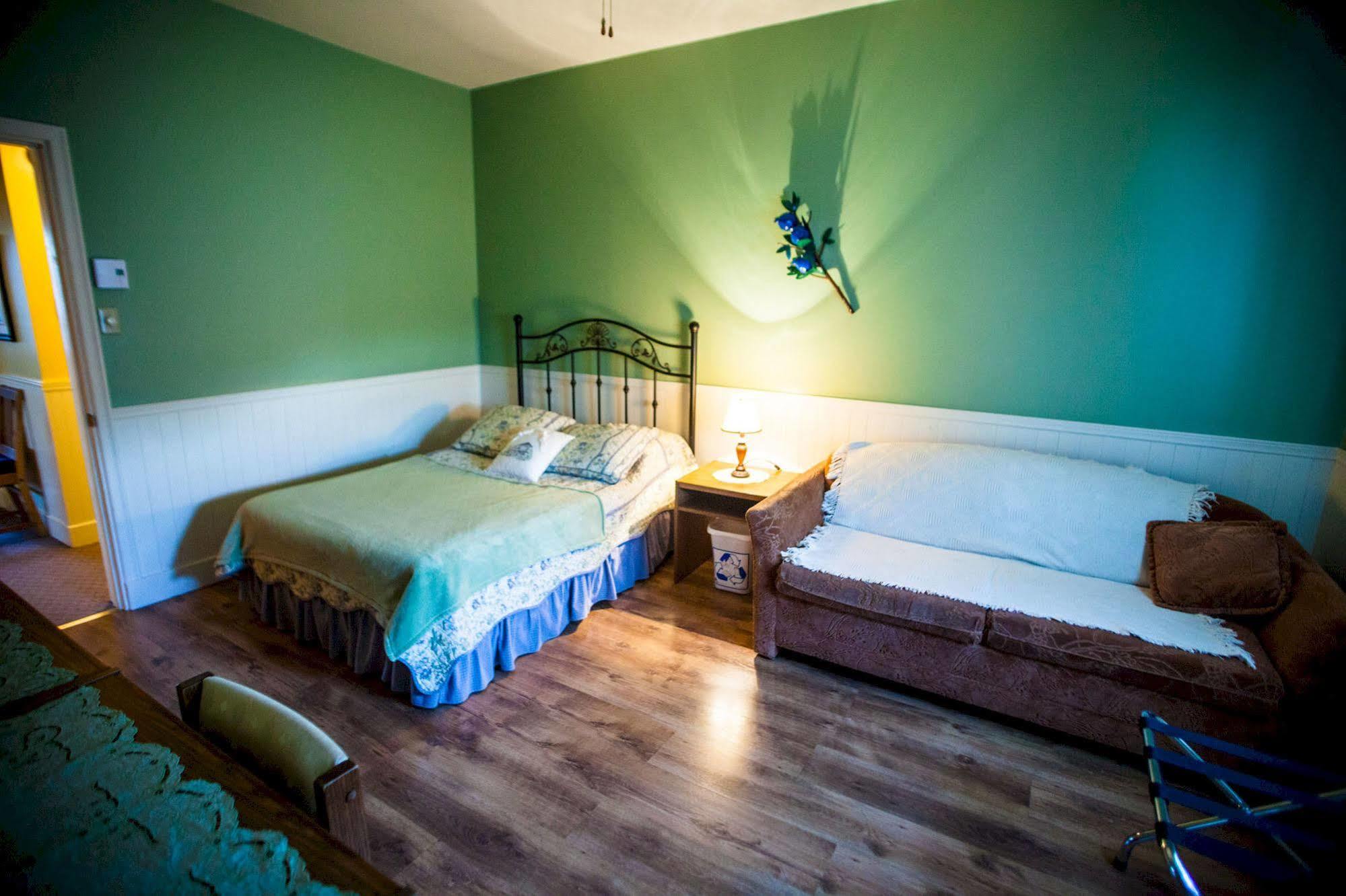 Auberge Presbytere Mont Lac-Vert Hébertville Eksteriør billede